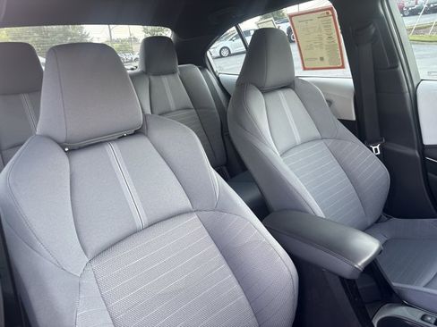 Certified 2025 Toyota Corolla SE FWD image 28