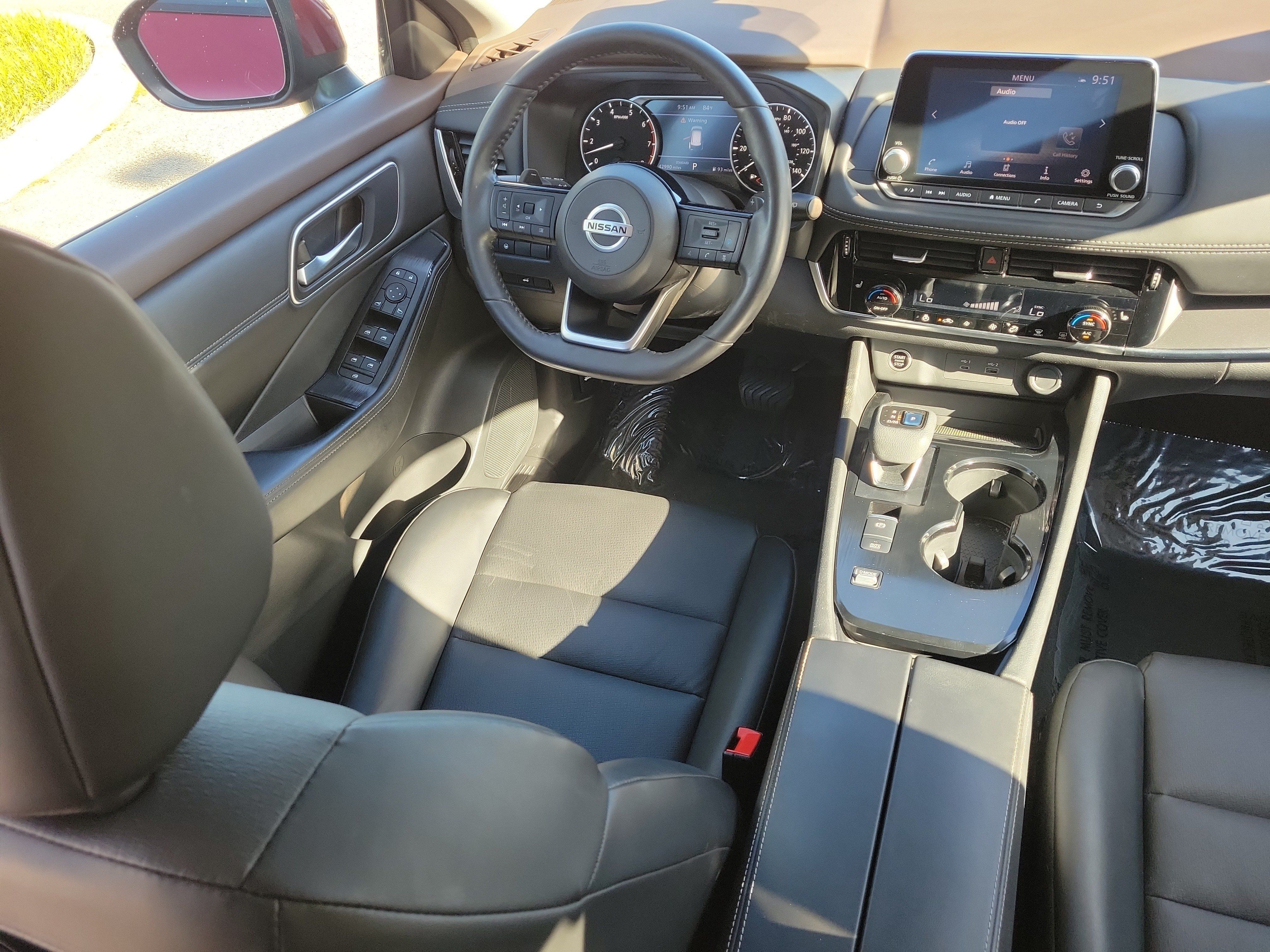 Certified 2021 Nissan Rogue SV w/ Premium Package FWD image 22