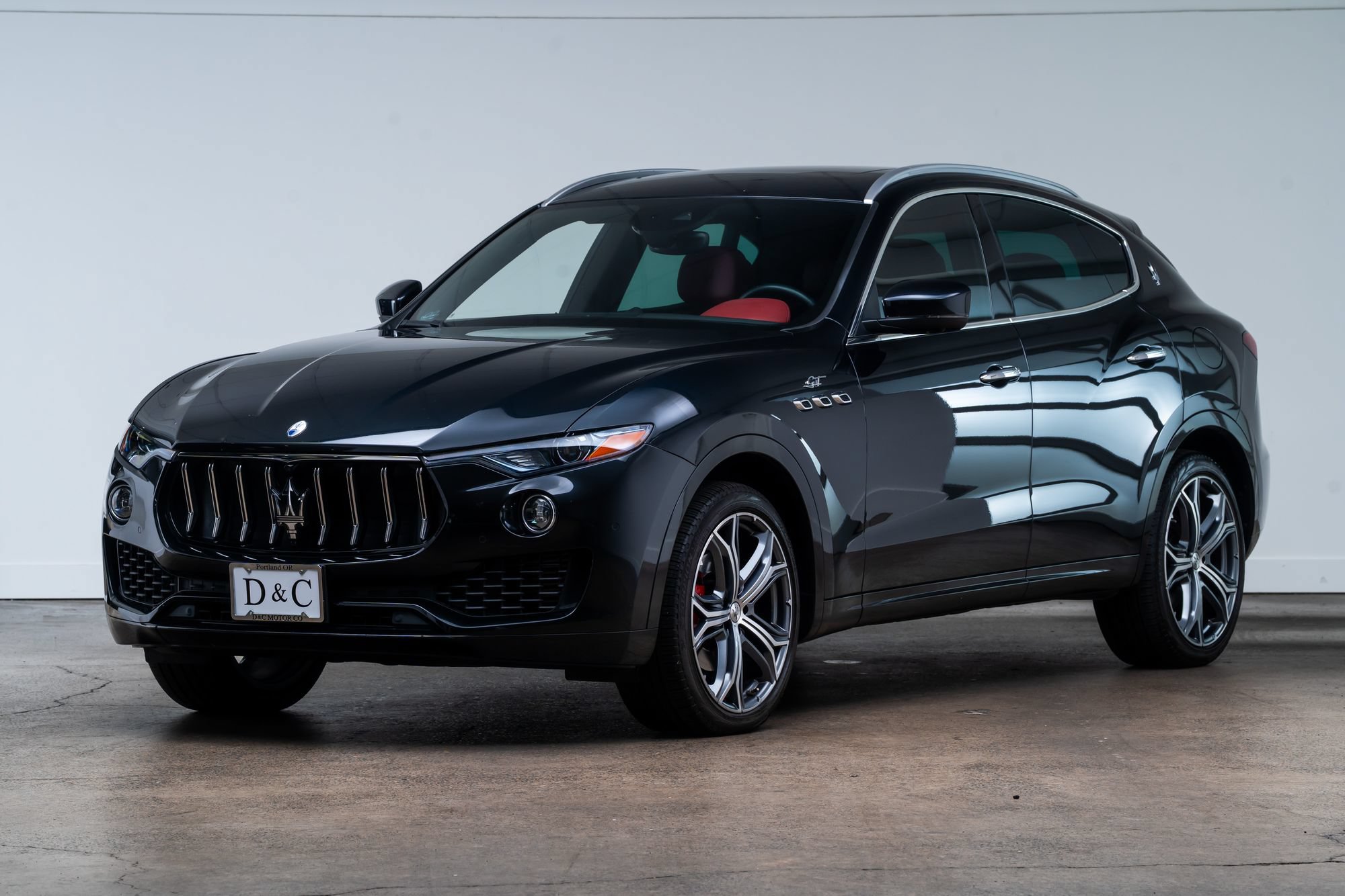 Used 2023 Maserati Levante GT AWD/4WD image 3