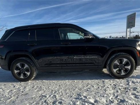 Used 2022 Jeep Grand Cherokee Limited 4xe w/ Luxury Tech Group II image 9