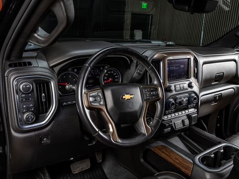 Used 2022 Chevrolet Silverado 3500 High Country w/ LPO, Hitch Package image 16