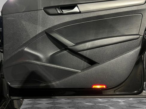 Used 2014 Volkswagen Passat TDI SE image 13