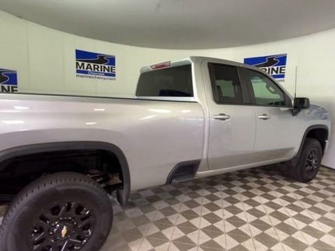 Used 2021 Chevrolet Silverado 3500 LT w/ Remote Start Package AWD/4WD image 2