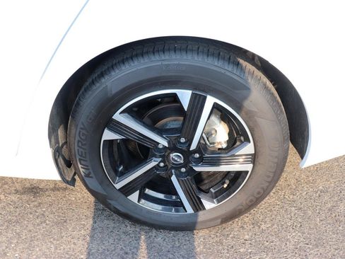 Used 2024 Nissan Sentra SV FWD image 47