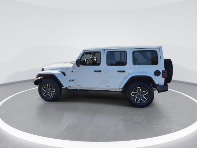Used 2026 Jeep Wrangler Unlimited Sahara AWD/4WD image 6