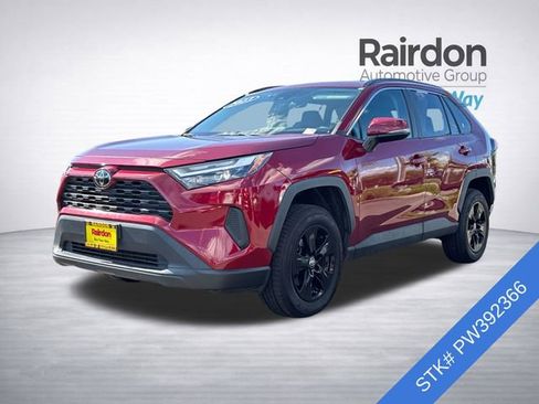 Used 2023 Toyota RAV4 XLE AWD/4WD image 3