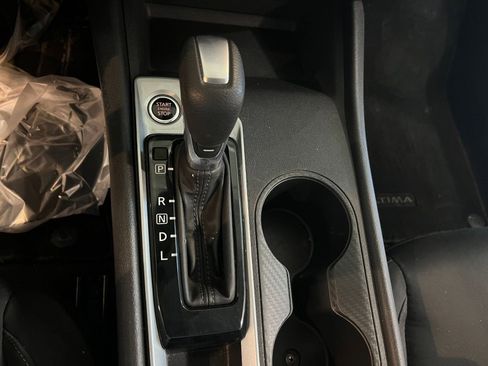 Used 2025 Nissan Altima 2.5 SV image 40