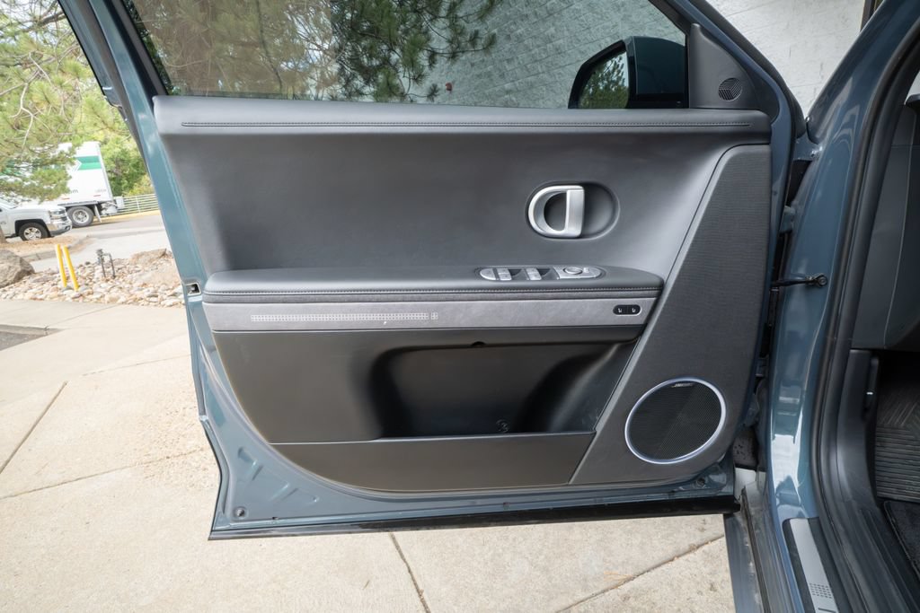Used 2024 Hyundai Ioniq 5 Limited AWD/4WD image 7