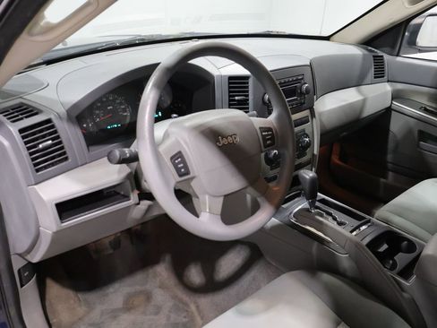 Used 2006 Jeep Grand Cherokee Laredo AWD/4WD image 14