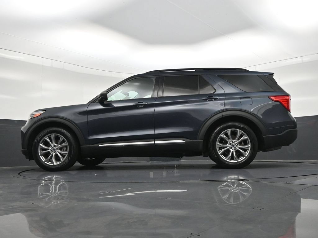 Used 2022 Ford Explorer XLT w/ Equipment Group 202A RWD image 19