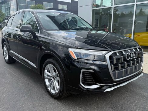 Used 2025 Audi Q7 3.0T Premium Plus AWD/4WD image 10