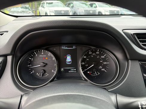 Used 2017 Nissan Rogue S FWD image 25