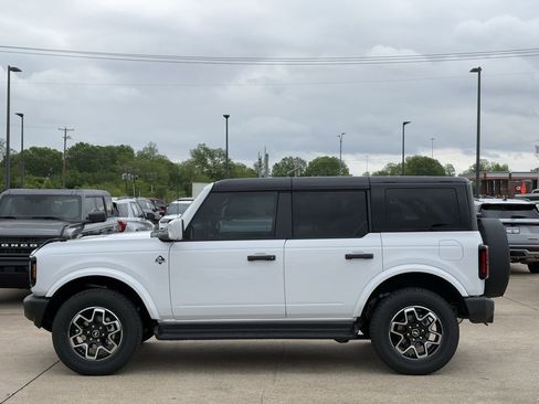 New 2026 Ford Bronco Outer Banks AWD/4WD image 38