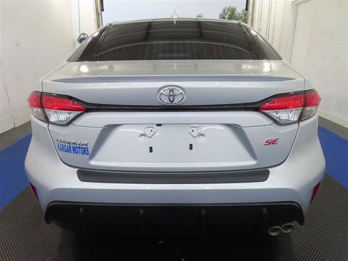 Used 2024 Toyota Corolla SE FWD image 11