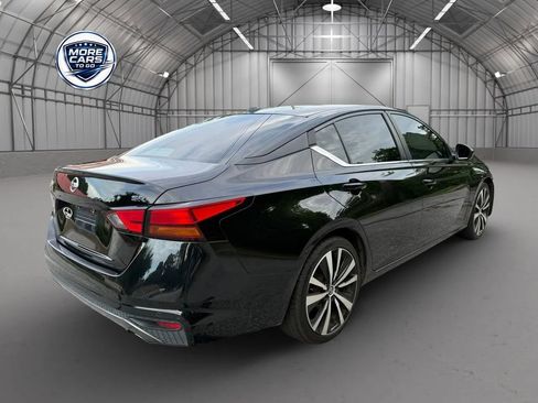 Used 2021 Nissan Altima 2.5 SR FWD image 6