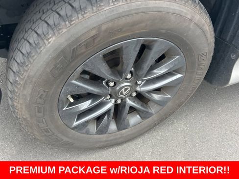 Used 2023 Lexus GX 460 Premium w/ Premium Package image 10