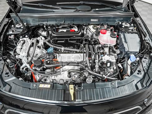 Certified 2023 Mercedes-Benz EQB 300 4MATIC image 3