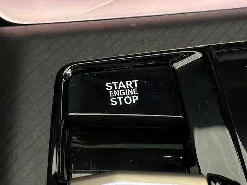 Used 2025 BMW X3 xDrive30i w/ Convenience Package image 22