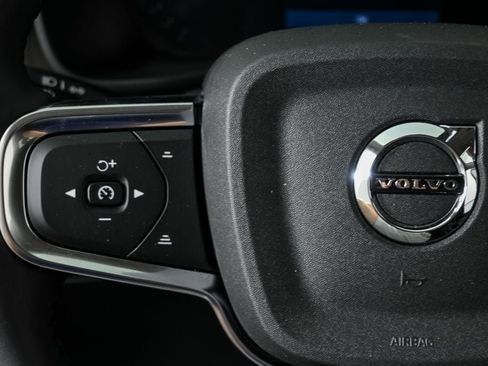 Used 2026 Volvo XC40 B5 Core w/ Climate Package AWD/4WD image 11