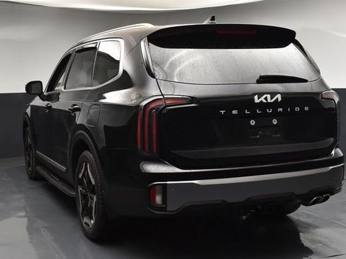 Certified 2025 Kia Telluride EX w/ EX Captain's Chair Package image 6