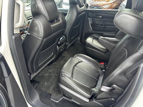 Used 2013 Chevrolet Traverse LT w/ LPO, 'HIT The Road' Package AWD/4WD image 10