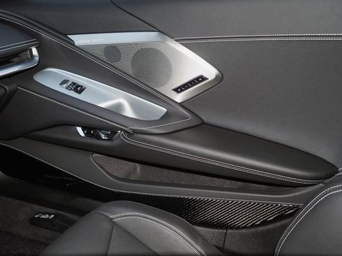 Used 2023 Chevrolet Corvette Stingray Preferred Cpe w/ Engine Appearance Package image 27