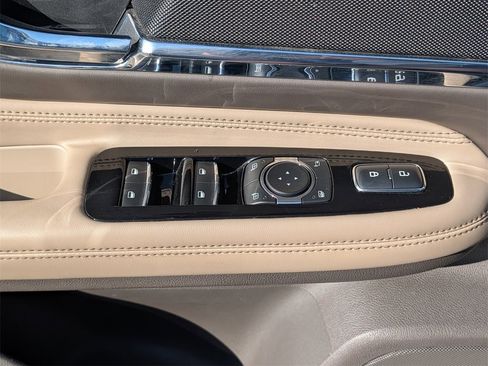 Used 2020 Lincoln Corsair Reserve w/ Equipment Group 202A image 18