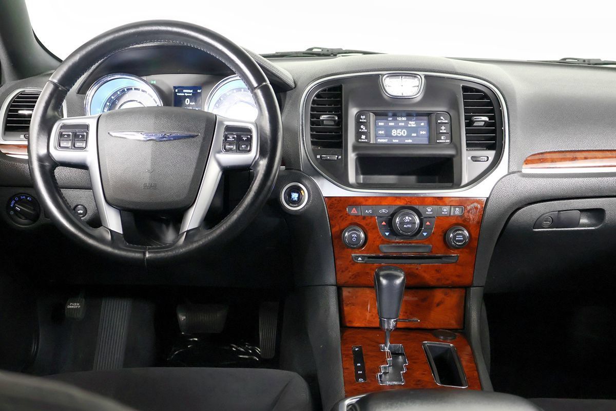 Used 2012 Chrysler 300 RWD image 23