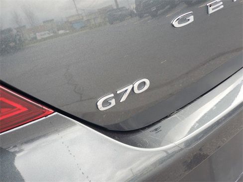 Used 2022 Genesis G70 2.0T image 30