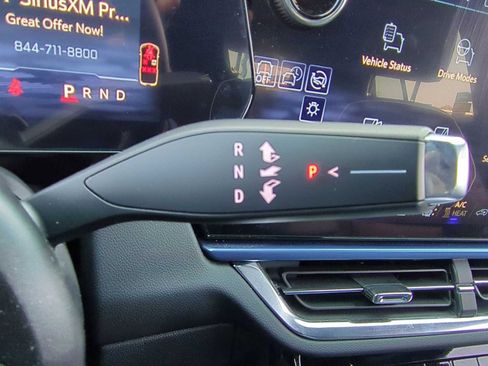 Used 2026 Chevrolet Equinox EV LT w/ Convenience Package II FWD image 21