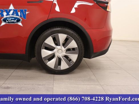 Used 2022 Tesla Model Y Long Range image 28