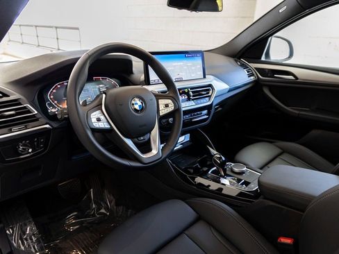 Certified 2025 BMW X4 xDrive30i image 15