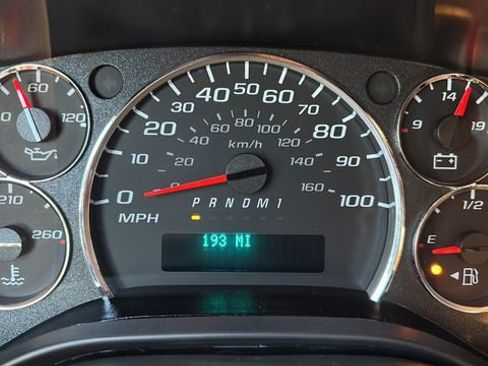 New 2025 Chevrolet Express 2500 w/ Driver Convenience Package RWD image 15