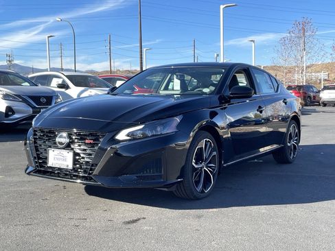 New 2025 Nissan Altima 2.5 SR w/ SR Premium Package image 4