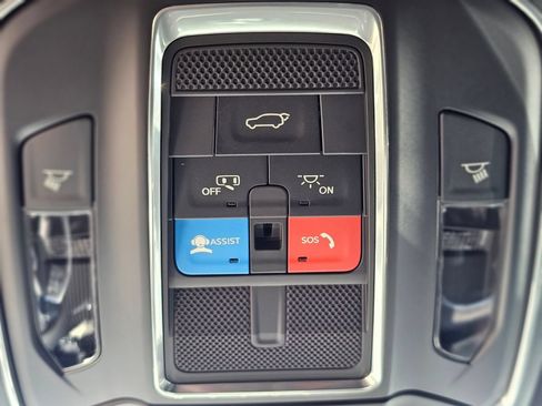 New 2026 Jeep Grand Cherokee L 2WD image 10
