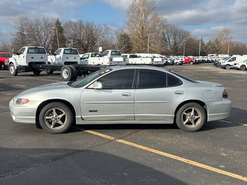 Used 2002 Pontiac Grand Prix GTP image 6