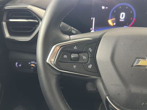 Used 2024 Chevrolet TrailBlazer LT w/ LT Cold Weather Package AWD/4WD image 8