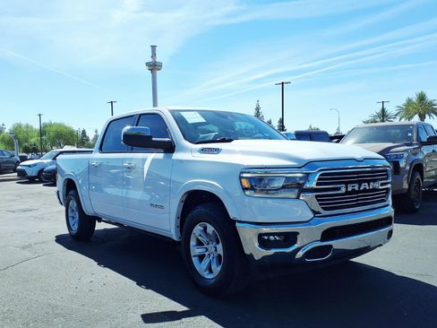 Used 2022 RAM 1500 Laramie AWD/4WD image 8