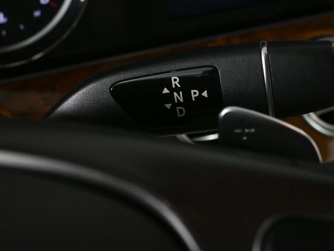 Certified 2017 Mercedes-Benz E 300 4MATIC image 16