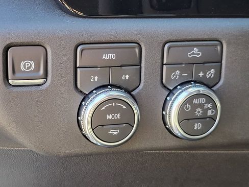 New 2026 GMC Sierra 1500 Elevation image 19