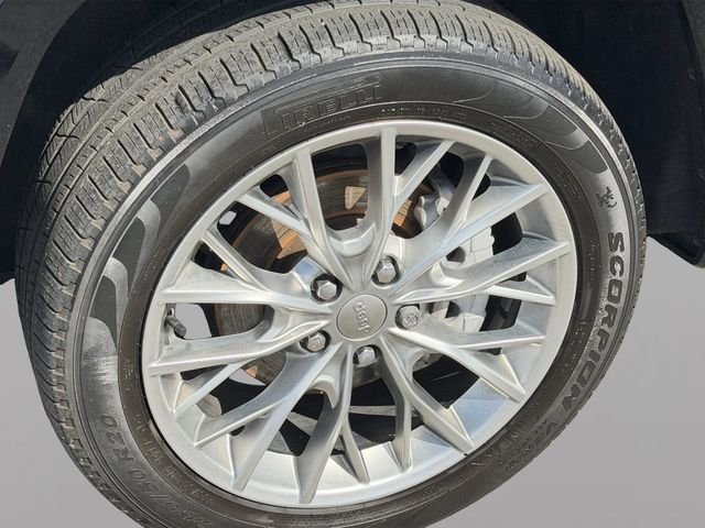 Used 2023 Jeep Grand Cherokee Summit w/ Adv Protech Group IV AWD/4WD image 10
