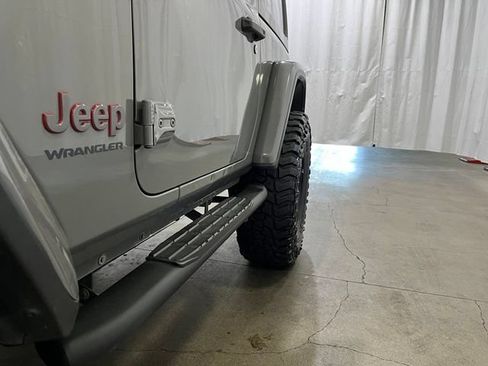 Used 2018 Jeep Wrangler Rubicon AWD/4WD image 22