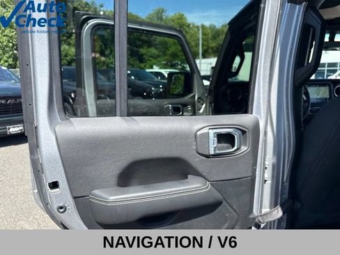 Used 2021 Jeep Wrangler Unlimited Sahara AWD/4WD image 33