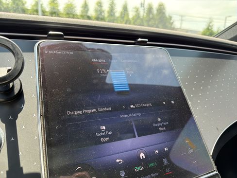 Used 2022 Mercedes-Benz EQS 450+ Sedan image 37