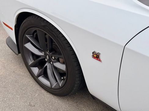 Used 2019 Dodge Challenger R/T Scat Pack RWD image 17