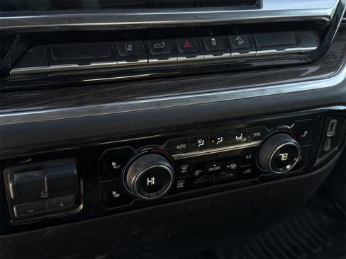 Used 2024 Chevrolet Silverado 2500 LT image 22