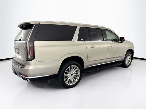 Used 2021 Cadillac Escalade ESV Premium Luxury w/ Performance Package RWD image 5