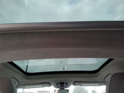 Used 2019 Porsche Panamera GTS image 20