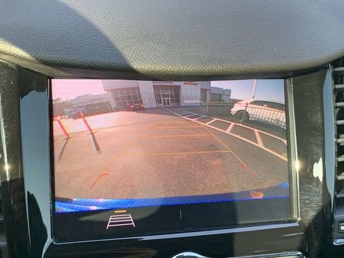 Used 2020 Chevrolet Trax LT FWD image 22
