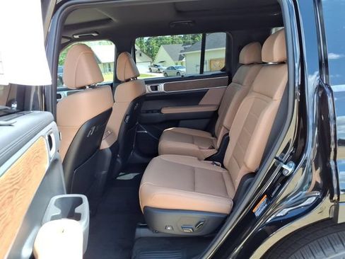 New 2026 Hyundai Santa Fe Limited FWD image 18